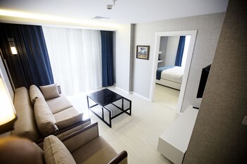 gardenya suit hotel