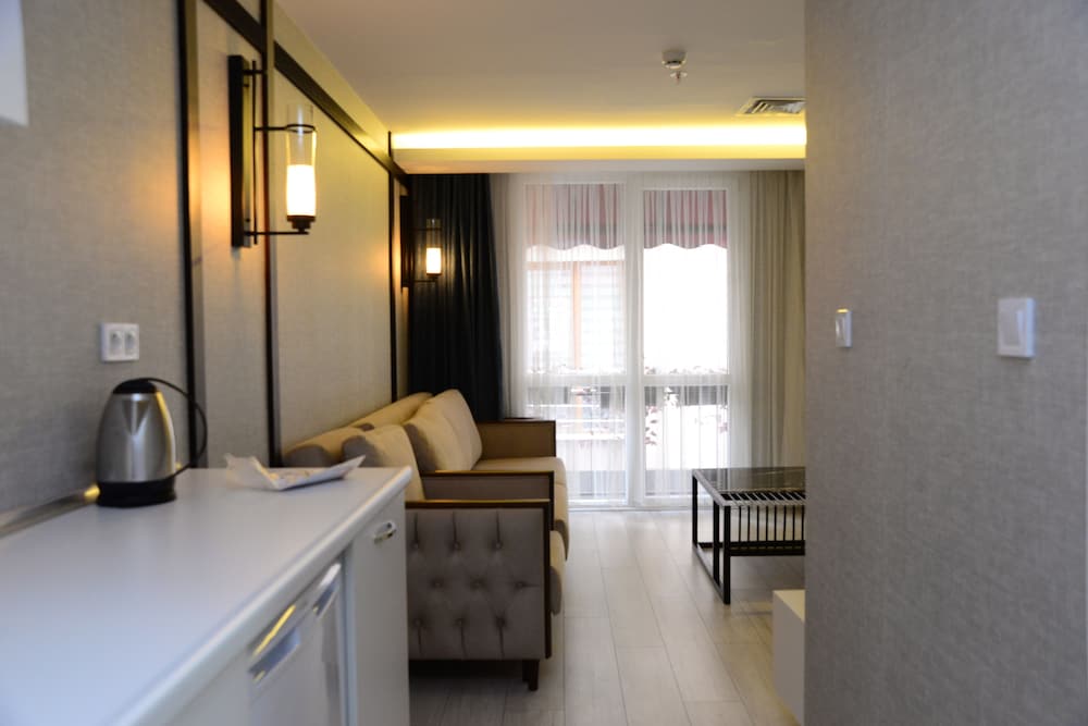 gardenya suit hotel