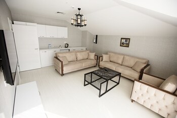 gardenya suit hotel