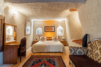 amber cave suites