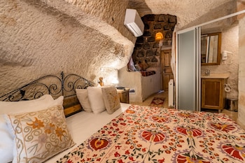 amber cave suites