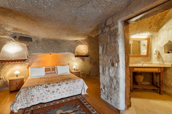amber cave suites