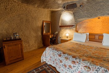 amber cave suites