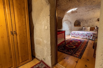 amber cave suites