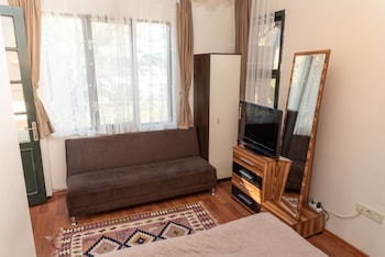 orhan kutbayin evi turyolu cafe pansiyon