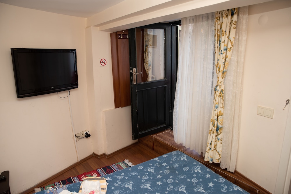 orhan kutbayin evi turyolu cafe pansiyon