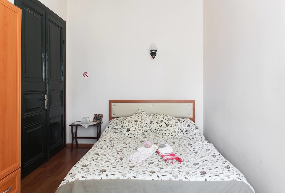 orhan kutbayin evi turyolu cafe pansiyon