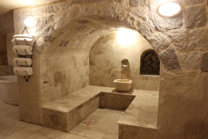 helike cave suites