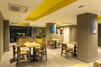sun suit hotel