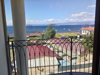 Stone Hill Otel,Ayvalik,2 star