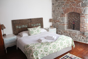 bergama tas konak