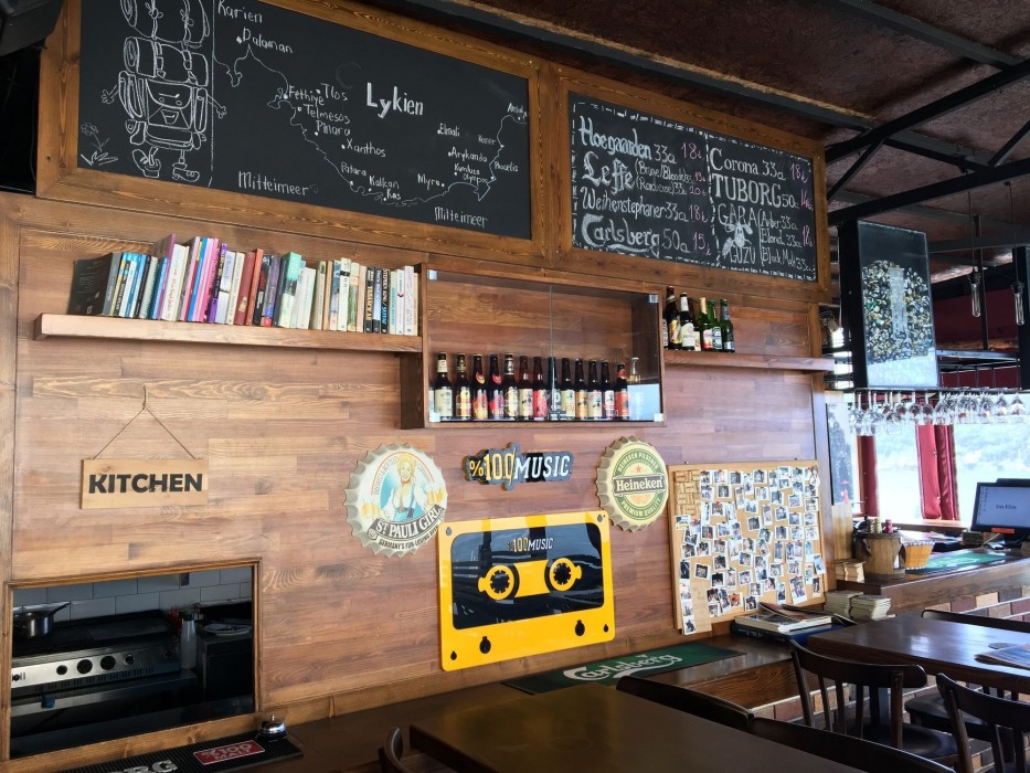 el camino hostel and pub adults only