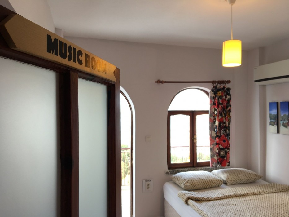 el camino hostel and pub adults only