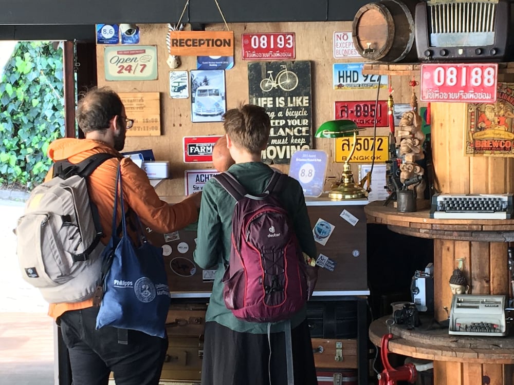 el camino hostel and pub adults only