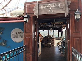el camino hostel and pub adults only