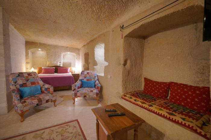 salkim cave house