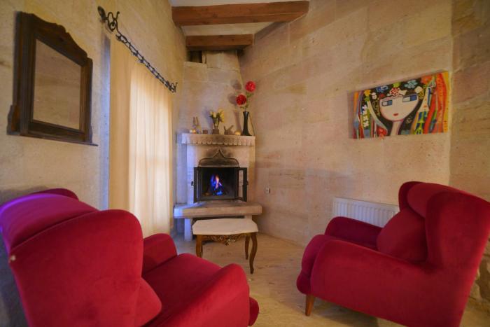 salkim cave house