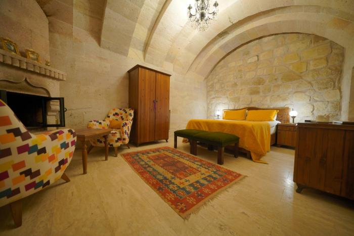salkim cave house