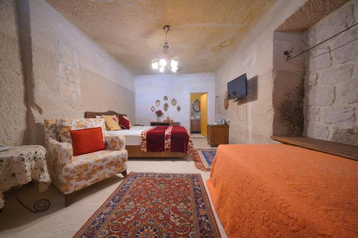 salkim cave house