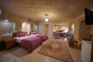 salkim cave house