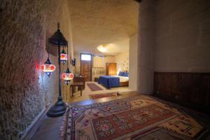 salkim cave house