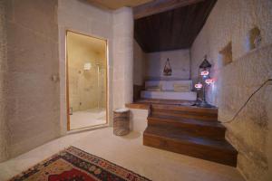 salkim cave house