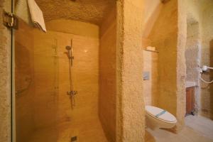 salkim cave house