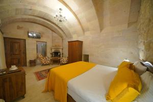 salkim cave house