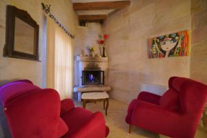 salkim cave house