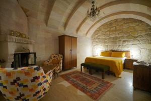 salkim cave house
