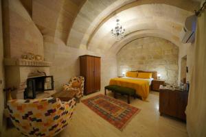 salkim cave house