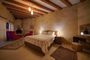 salkim cave house
