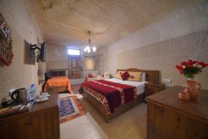 salkim cave house