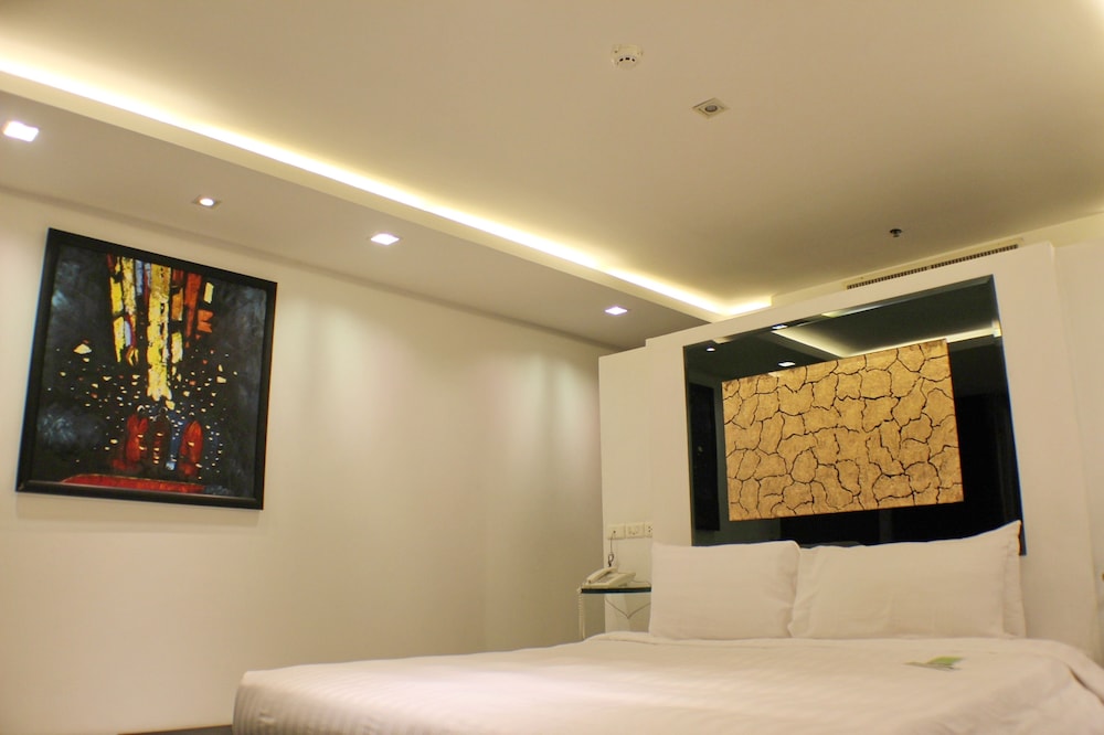 nova suites pattaya by compass hospitality