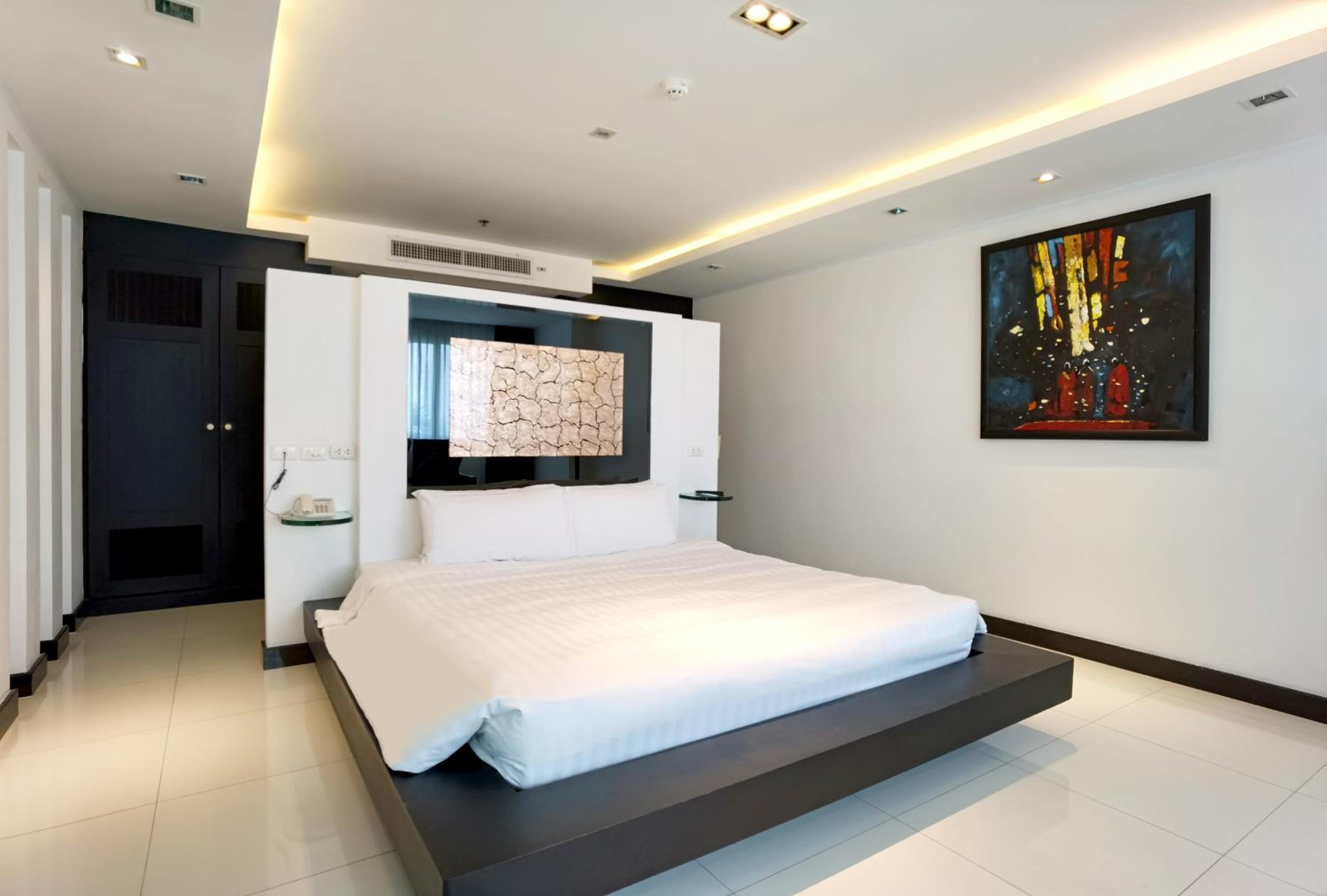 nova suites pattaya by compass hospitality