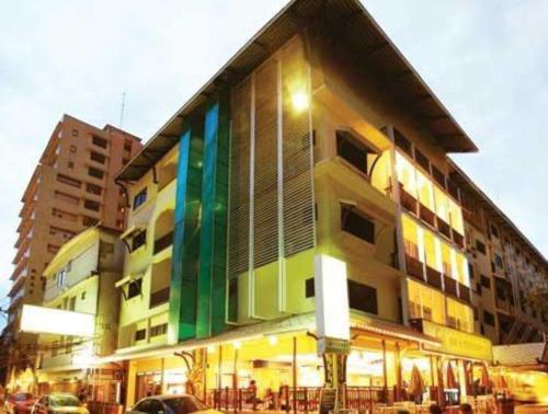 woraburi sukhumvit hotel and resort