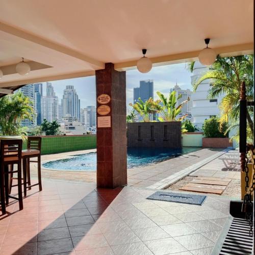 woraburi sukhumvit hotel and resort