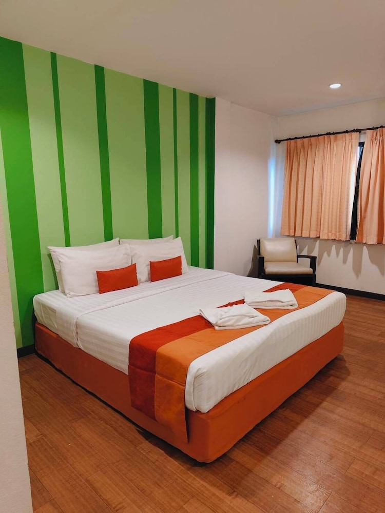 woraburi sukhumvit hotel and resort