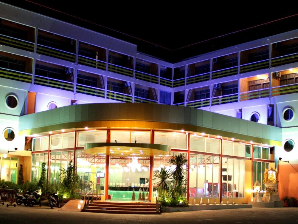 Bella Express,Chon Buri>>Central Pattaya,3 star
