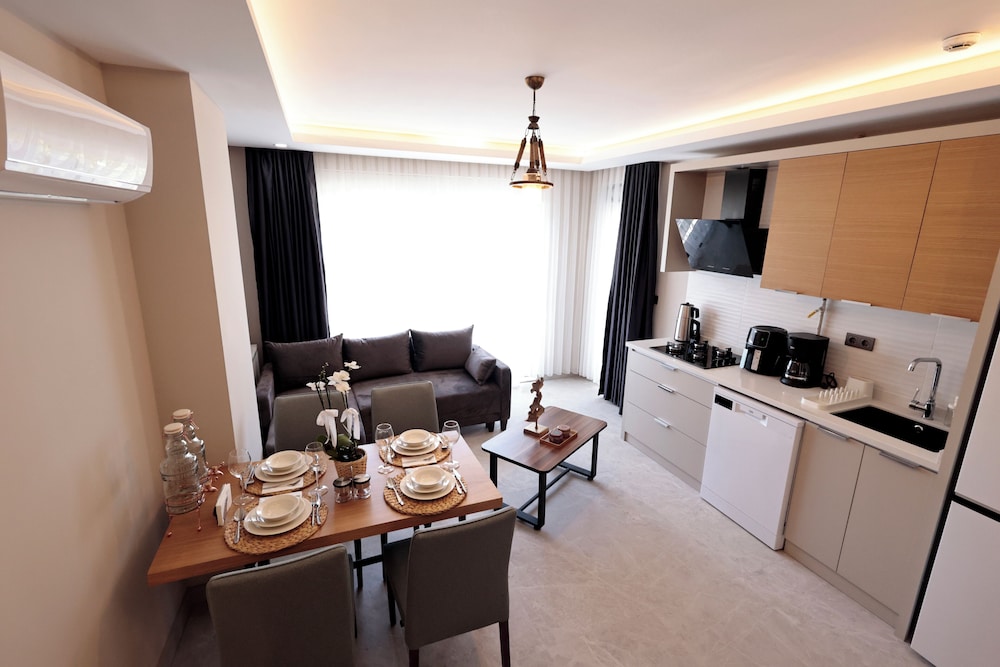 livia luxury apart hotel