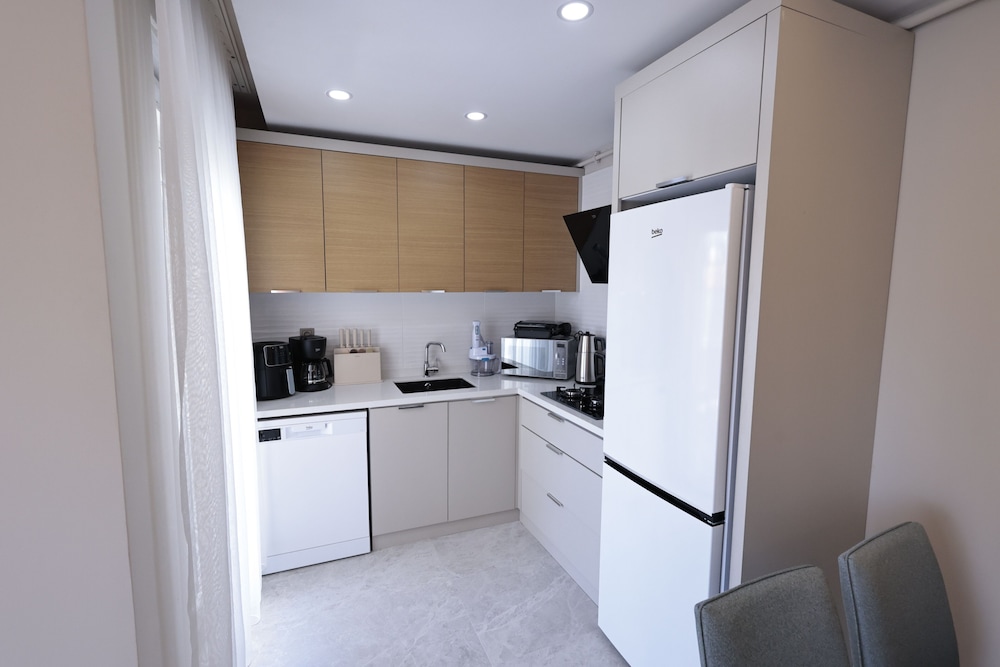 livia luxury apart hotel