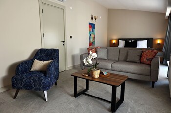 livia luxury apart hotel