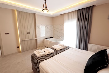 livia luxury apart hotel