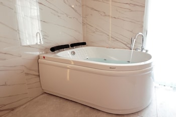 livia luxury apart hotel