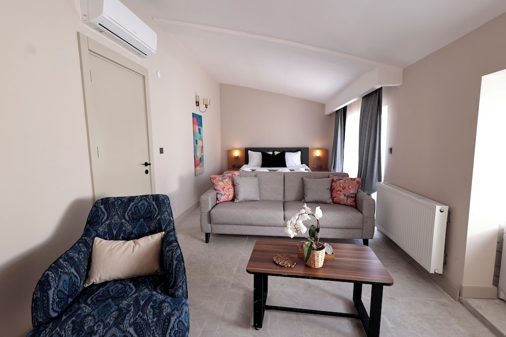 livia luxury apart hotel