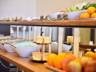 roof 264 hotel and suites