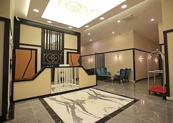 roof 264 hotel and suites