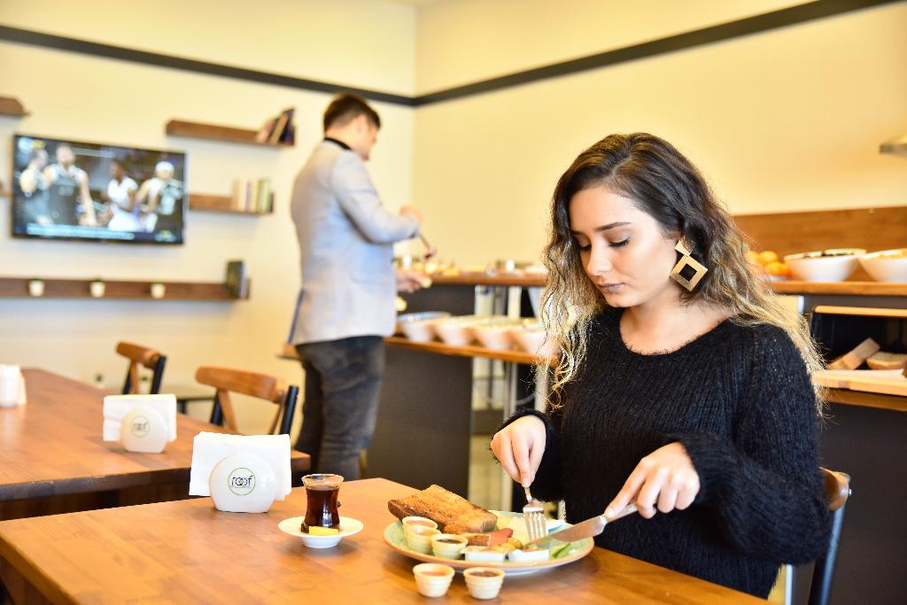 roof 264 hotel and suites