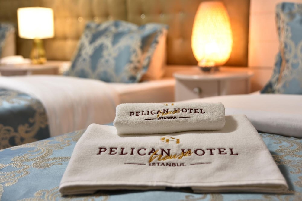 pelican house hotel