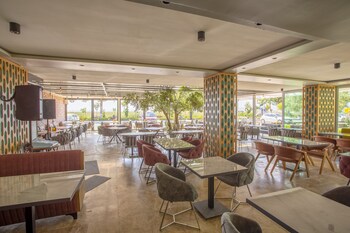 hotel zeytin bahcesi